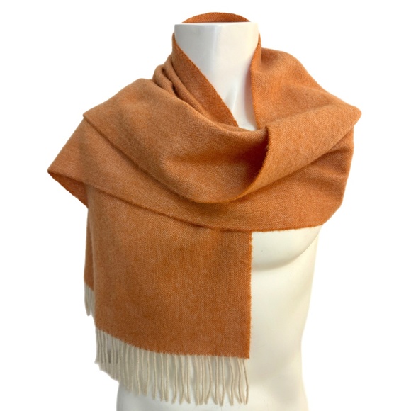 Universal Traveller 100% Cashmere Scarf – Soft Apricot Herringbone – 12" × 66" - Picture 1 of 9